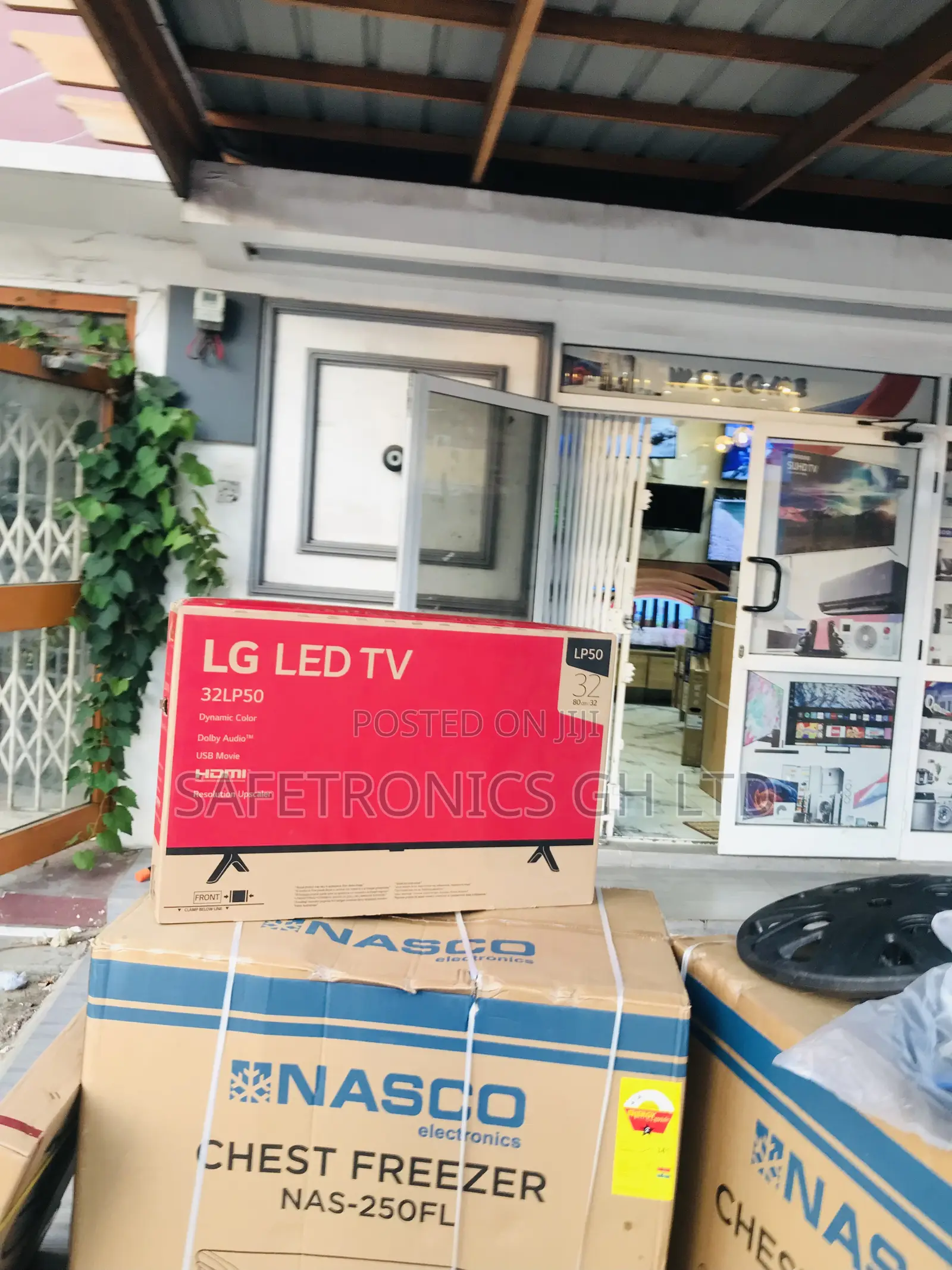 32 Inches Glossy Led LP50 LG Digital Satellite Black Tv