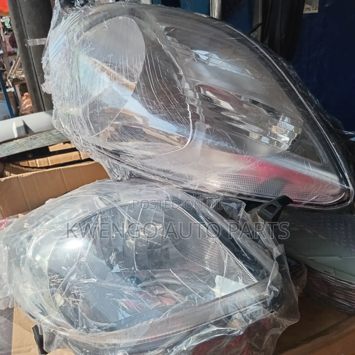 Vitz 2006 Normal Headlight