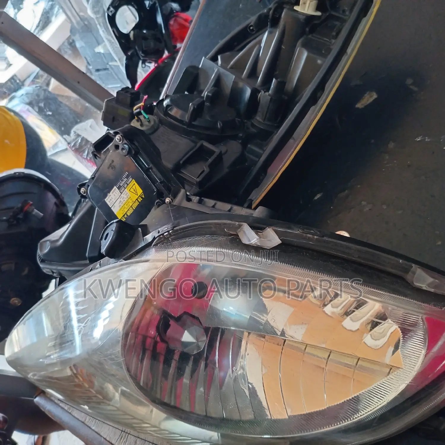 Vitz Headlight 2010,2011 With Charger