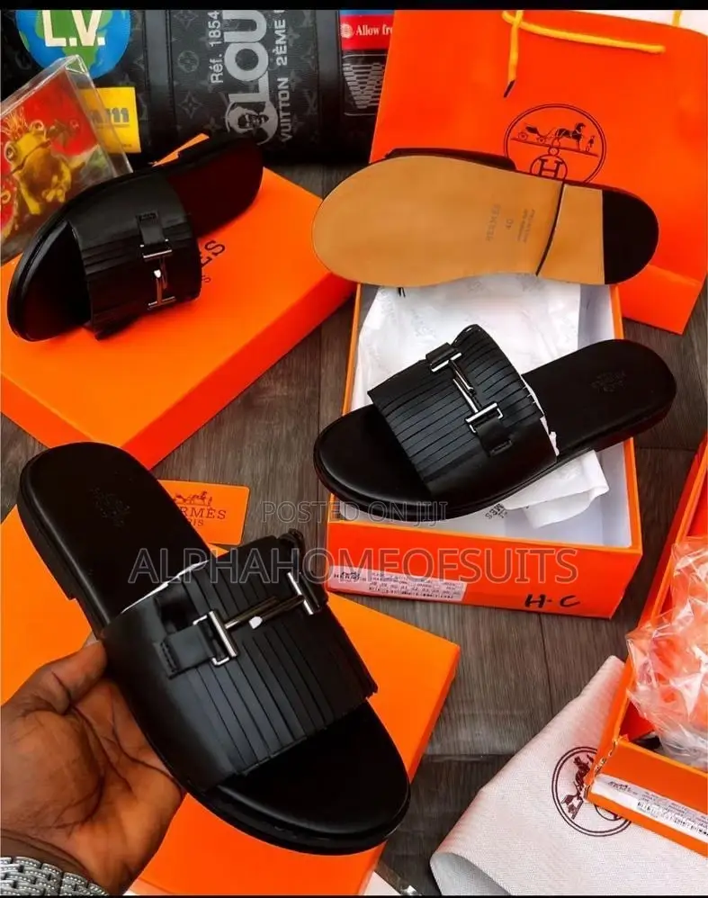 Hemes Slippers