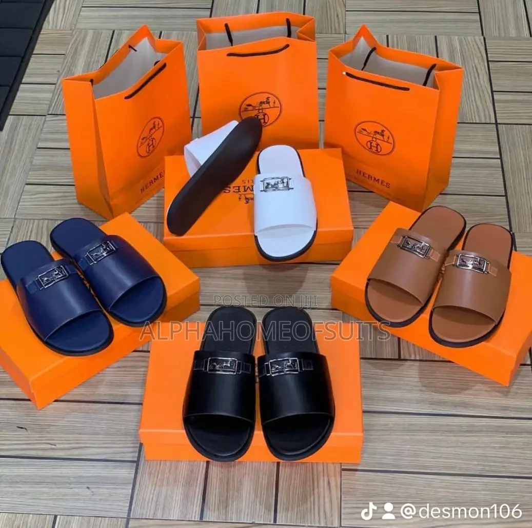 Hemes Slippers