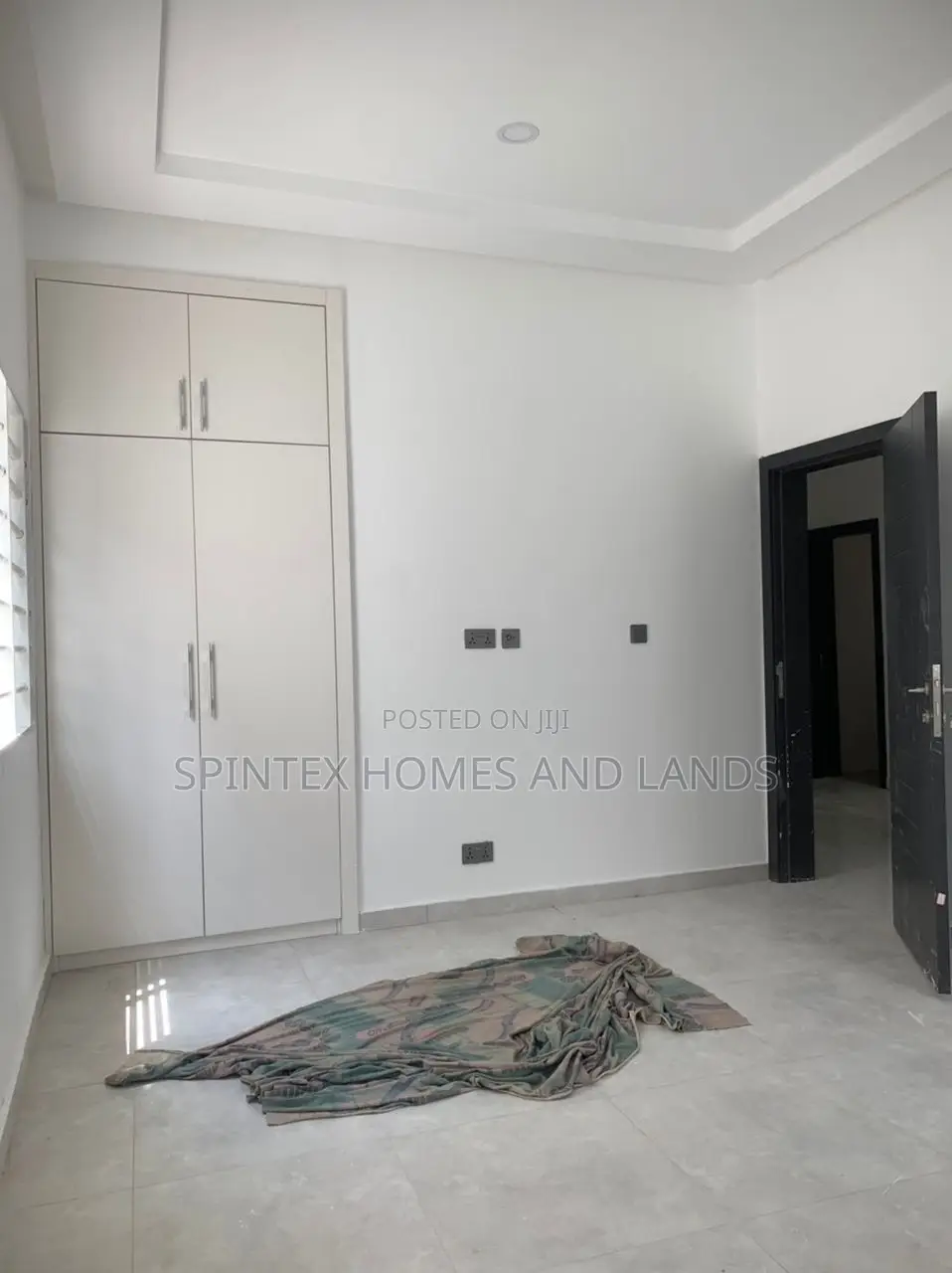 3bdrm House in Batsonaa Total, Spintex for sale