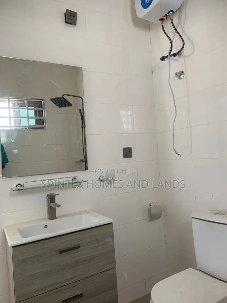 3bdrm House in Batsonaa Total, Spintex for sale