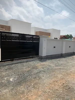 3bdrm House in Batsonaa Total, Spintex for sale