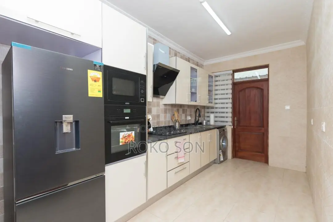 6bdrm Duplex in Dr Roko, Dzorwulu for sale