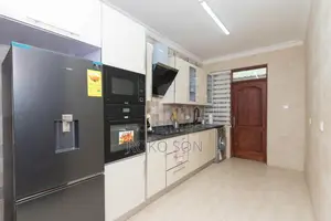 6bdrm Duplex in Dr Roko, Dzorwulu for sale