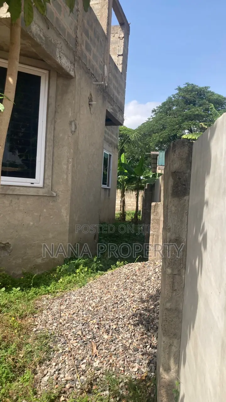 5bdrm House in Dodowa for sale