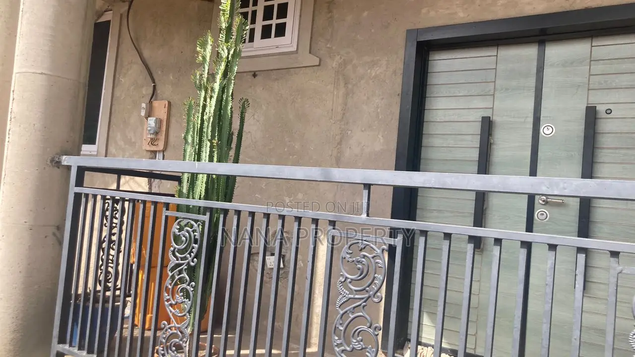 5bdrm House in Dodowa for sale