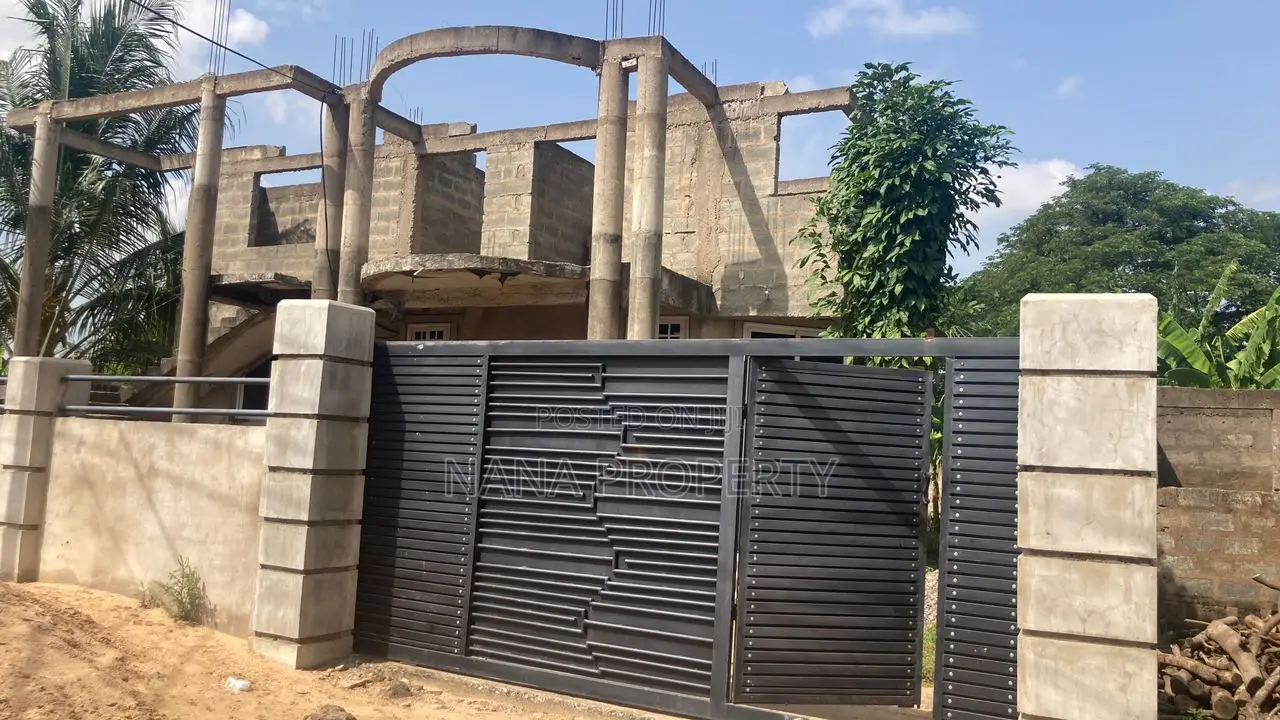 5bdrm House in Dodowa for sale