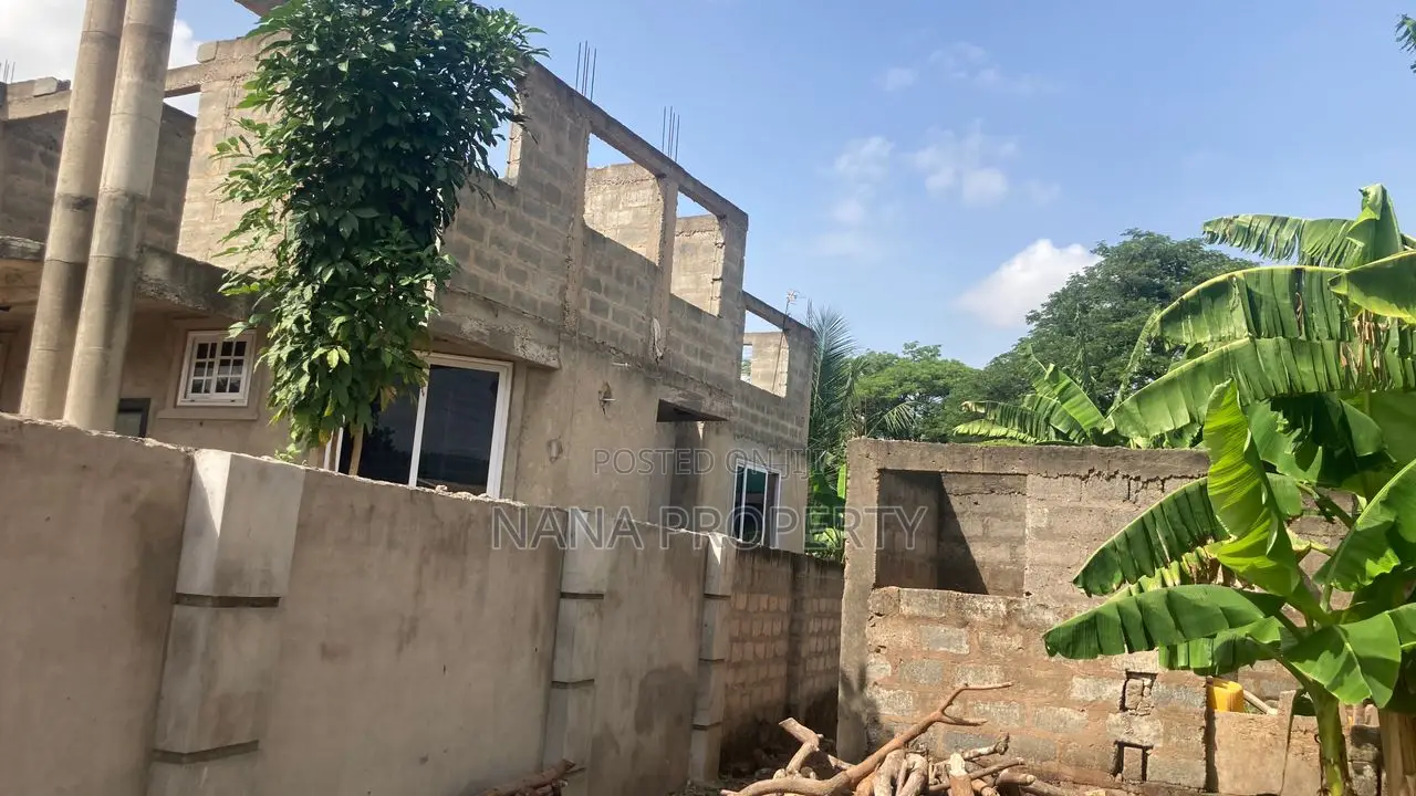 5bdrm House in Dodowa for sale
