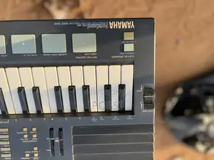 Keyboard PSS 680
