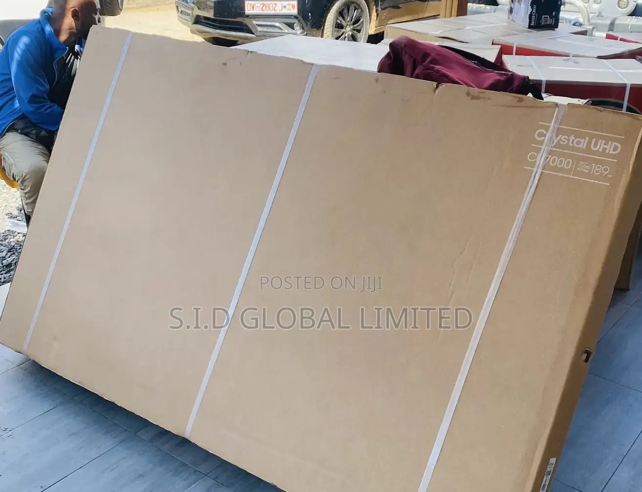 Well Designed 75" Crystal UHD CU7000 Smart TV (2023)