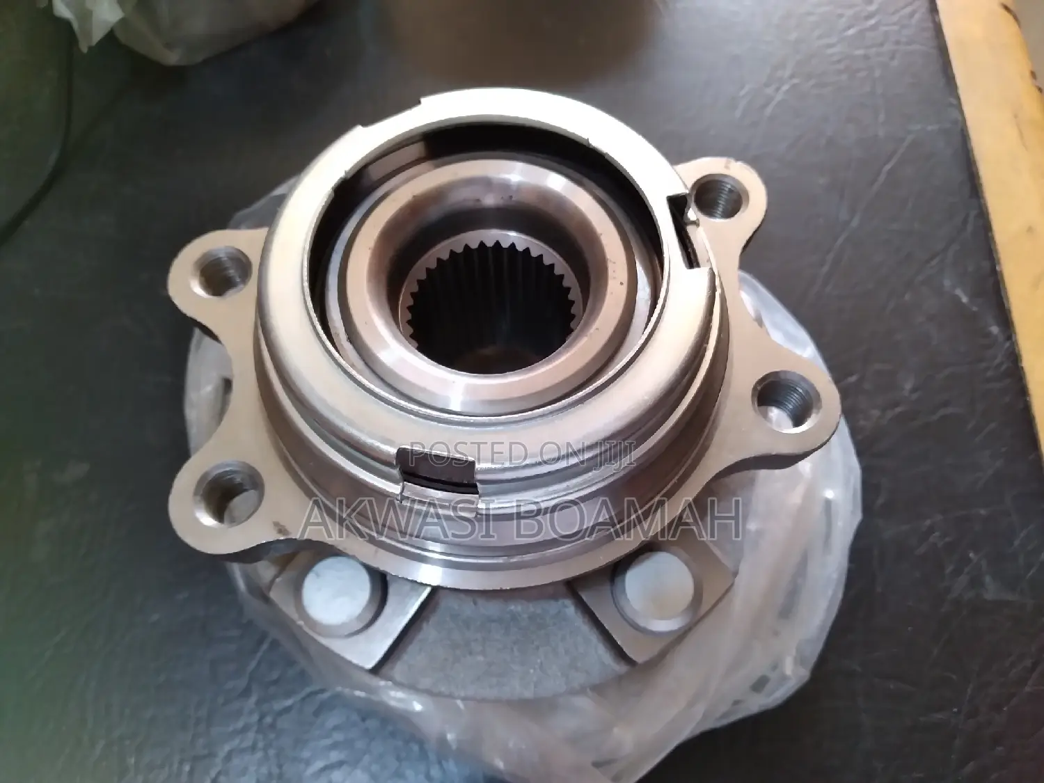 Mitsubishi Murano Front Hub 2007 -2014