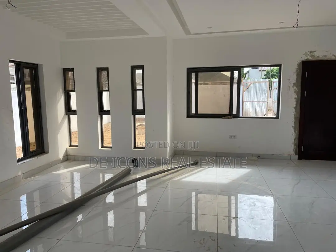 3bdrm Mansion in De-Icons Real Estate, East Legon for sale