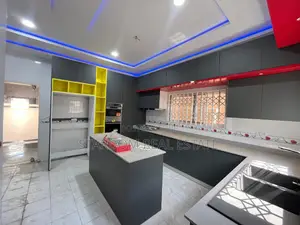 4bdrm Duplex in Adjiriganor for rent