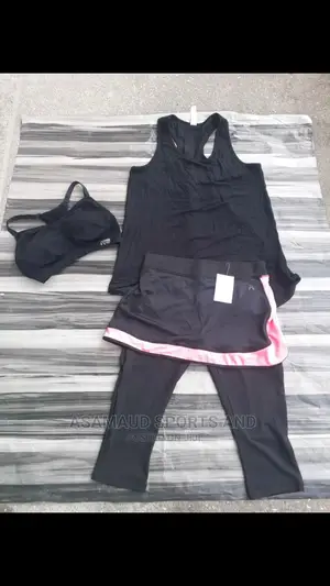 Set Of Ladies Gym Waer