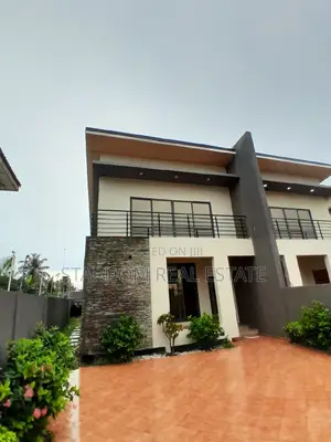 3bdrm Duplex in Adjiriganor for rent