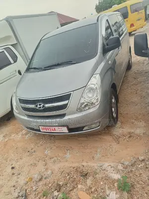 Hyundai Starex 2012 Grey
