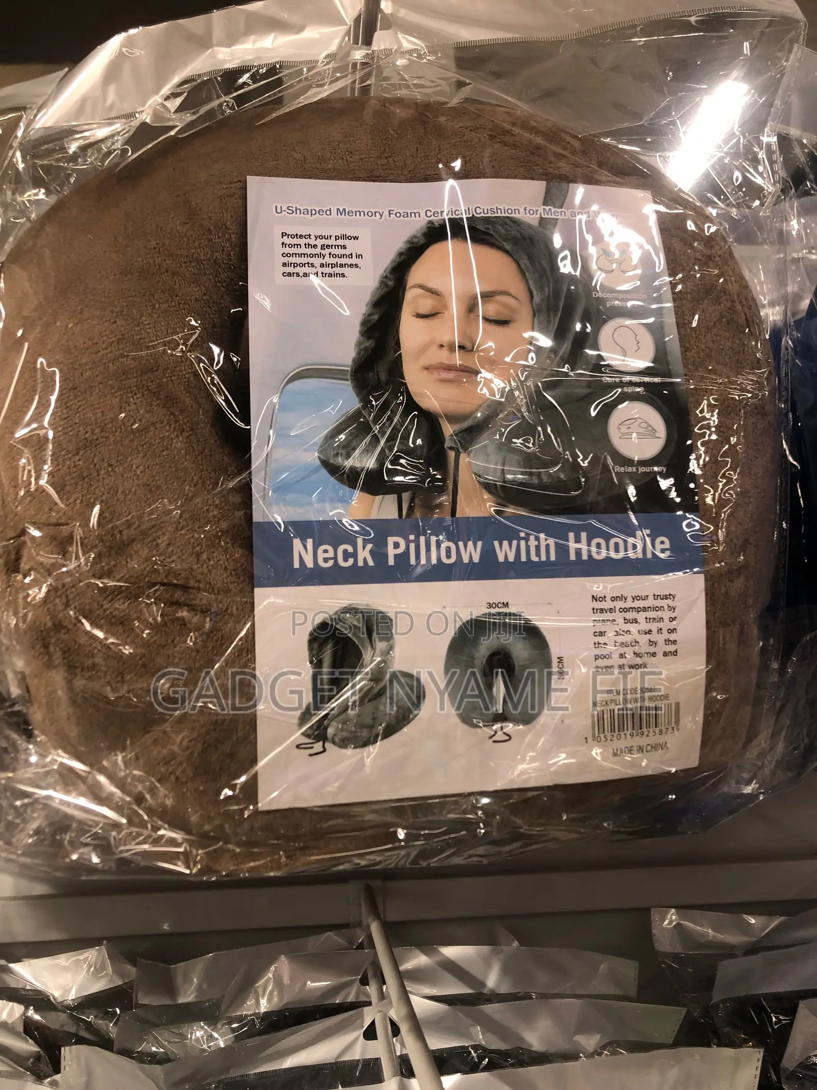 Ultra Soft Neck Travel Pillow With Hoodie