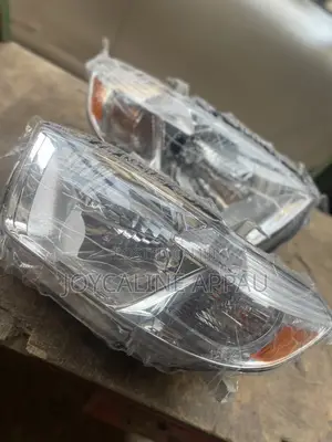 Toyota Highlander Head Light 2010