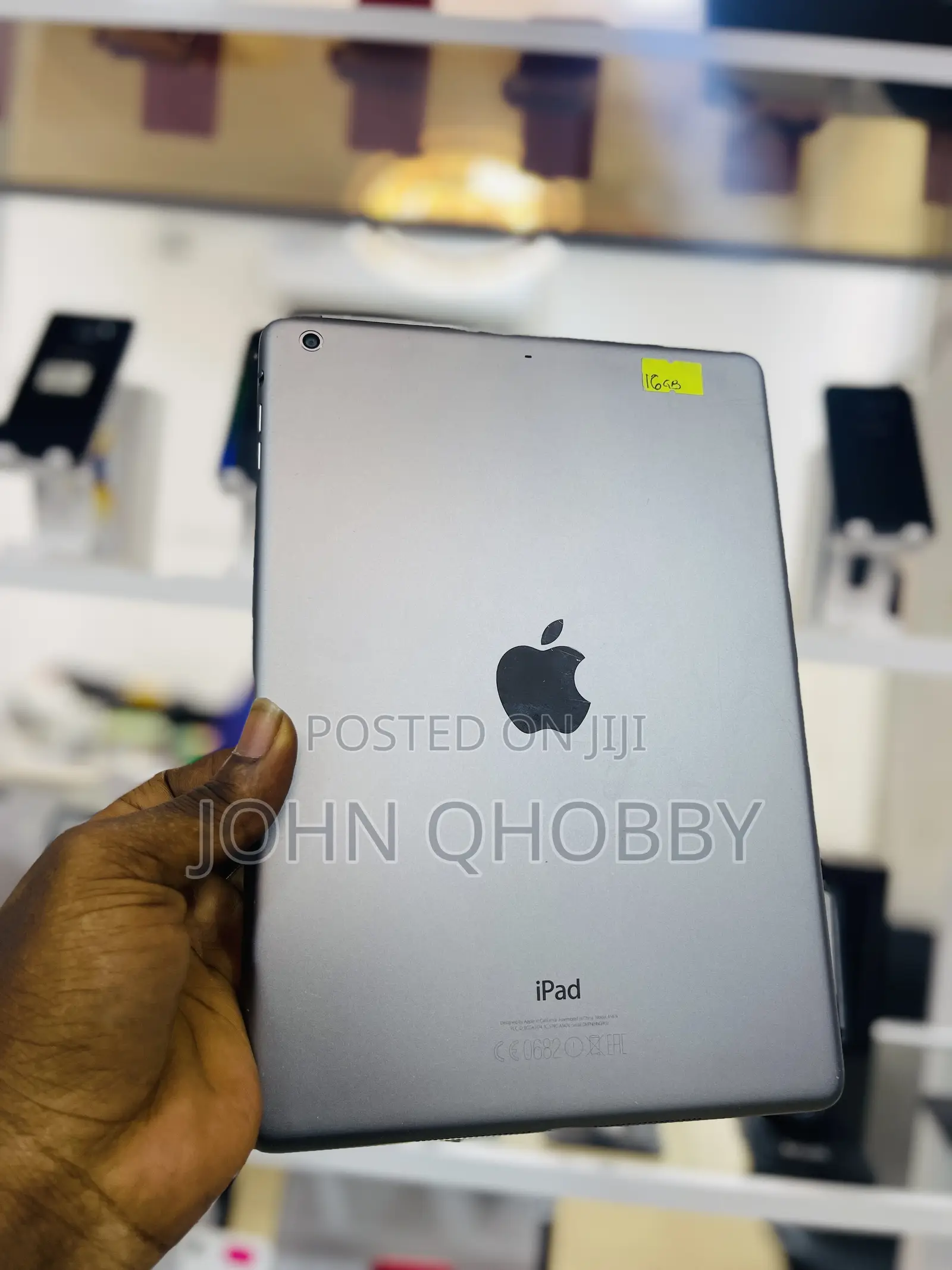 Apple iPad Air 16 GB Gray