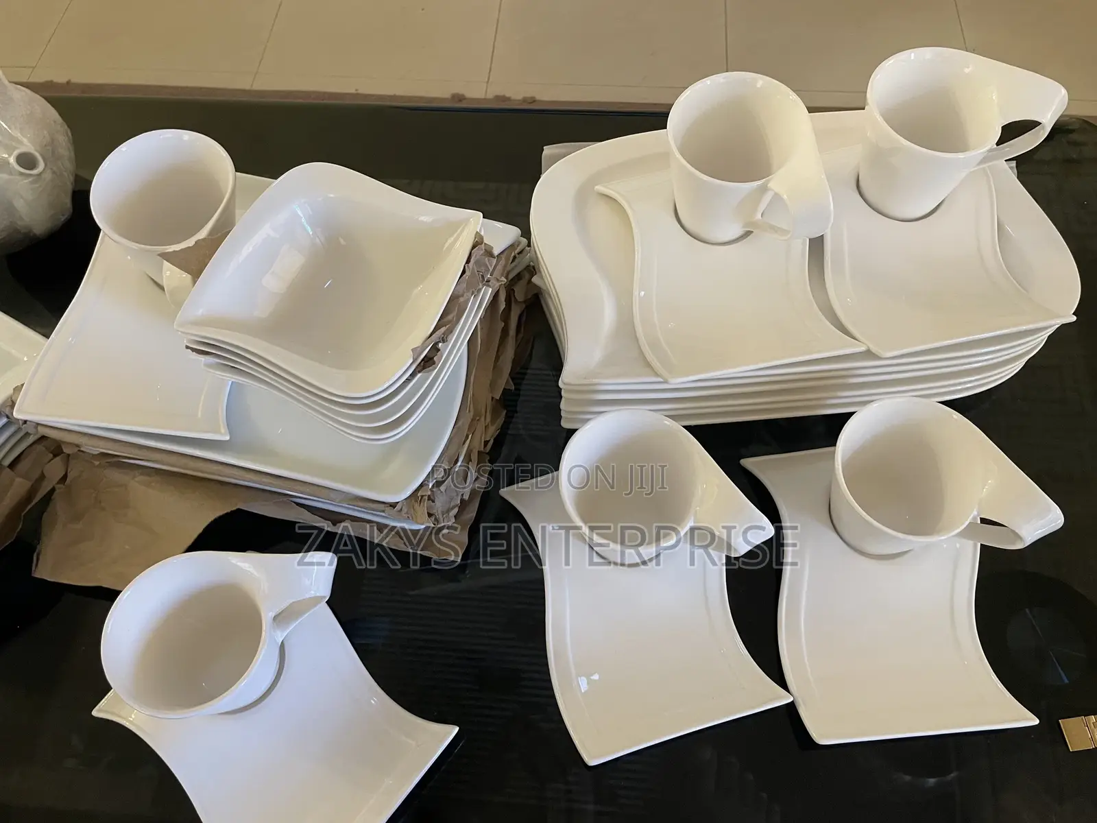Luxury Curvy Dinnerset 30pcs