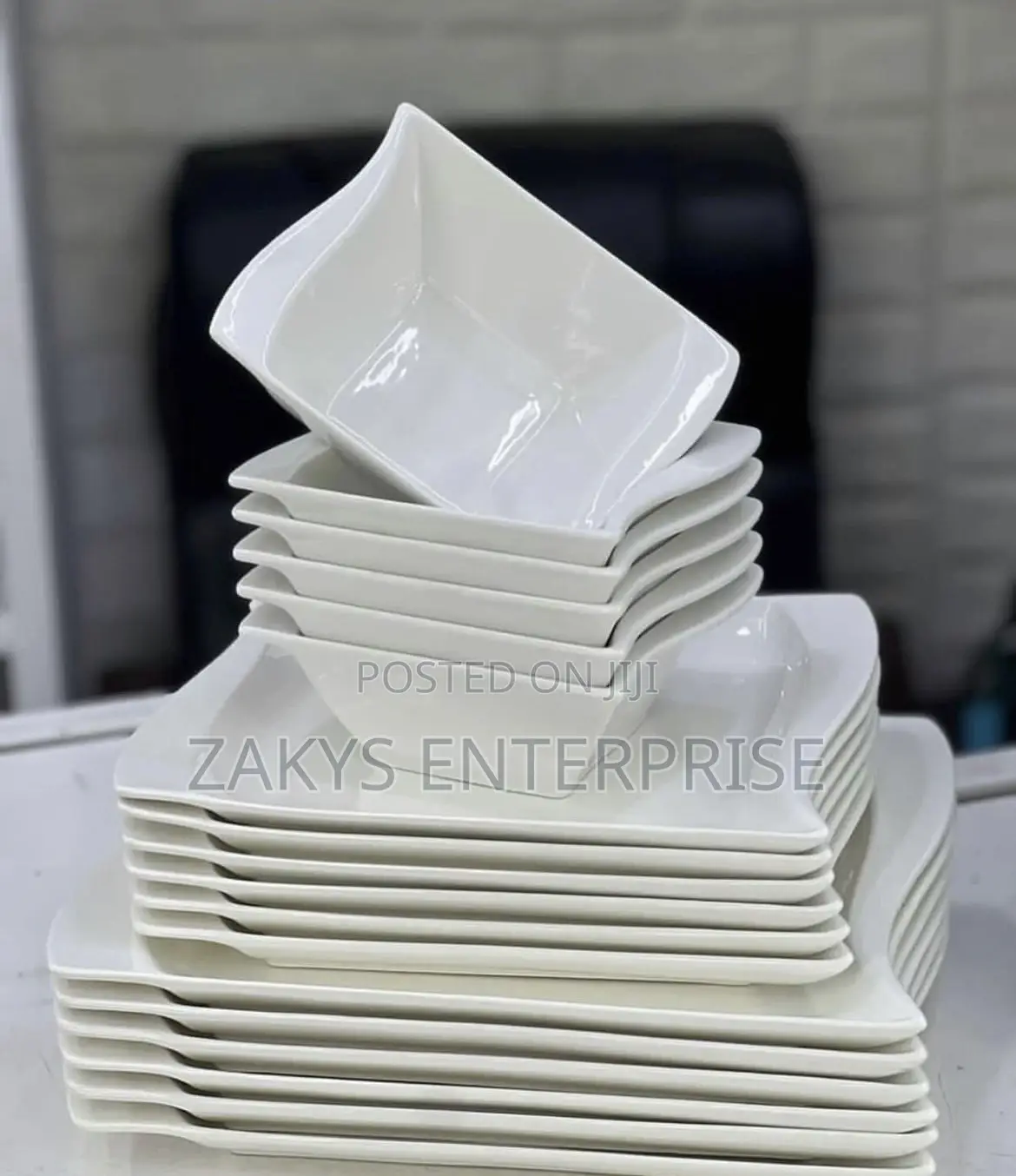 Luxury Curvy Dinnerset 30pcs
