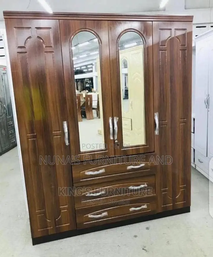 Wardrobe With Four With Mirror