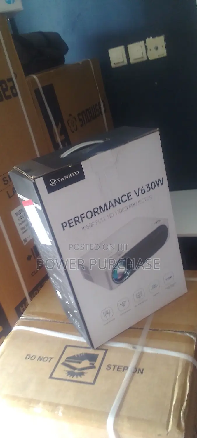 Fanciful Performance V630w *Projector Vankyo)/+