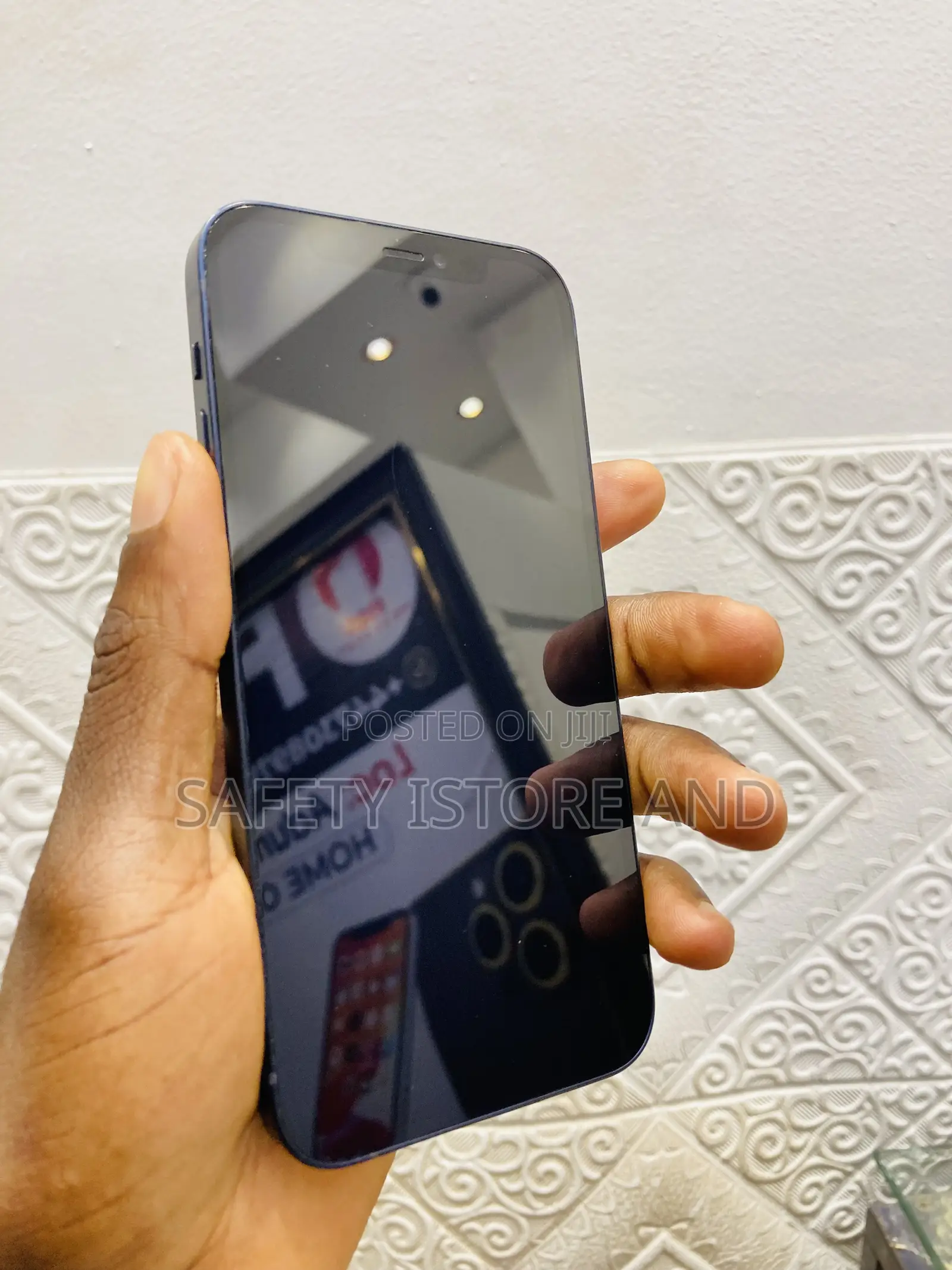 Apple iPhone 12 64 GB Black