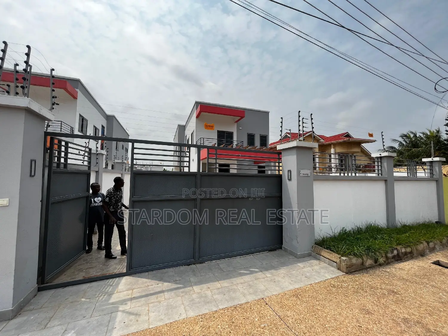 Furnished 4bdrm Duplex in East Legon for rent