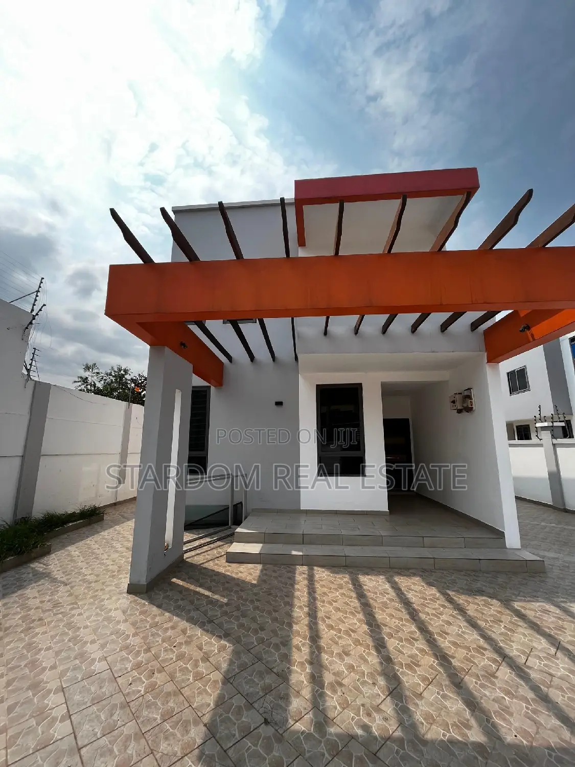 Furnished 4bdrm Duplex in East Legon for rent