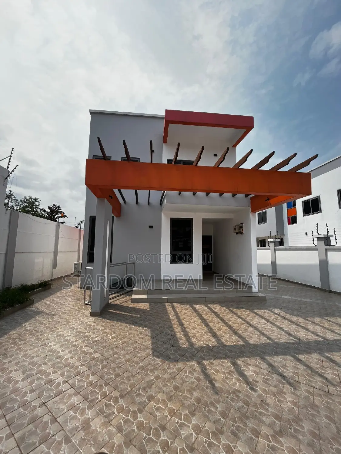 Furnished 4bdrm Duplex in East Legon for rent