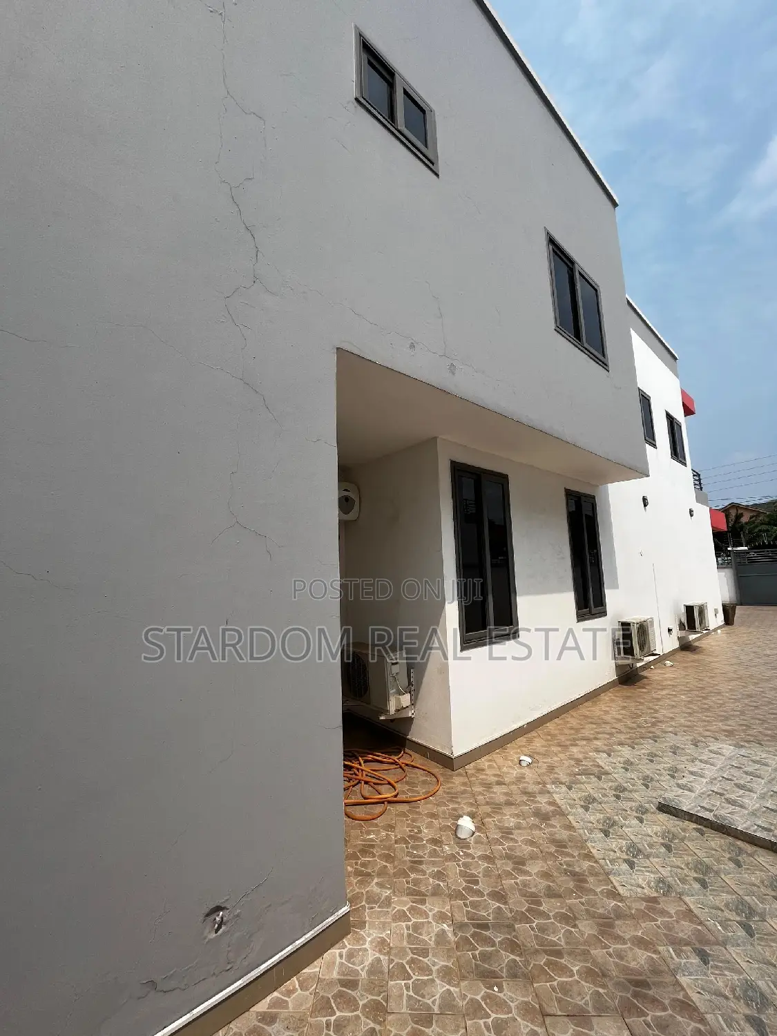 Furnished 4bdrm Duplex in East Legon for rent
