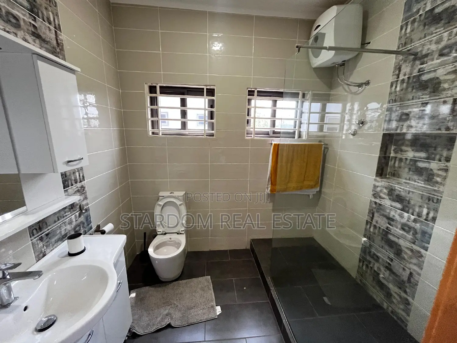 Furnished 4bdrm Duplex in East Legon for rent