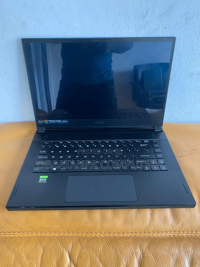 Laptop MSI GS66 Stealth 10UE 16GB Intel Core I7 SSD 512GB