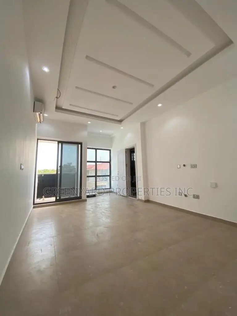 2bdrm House in Lakeside for sale