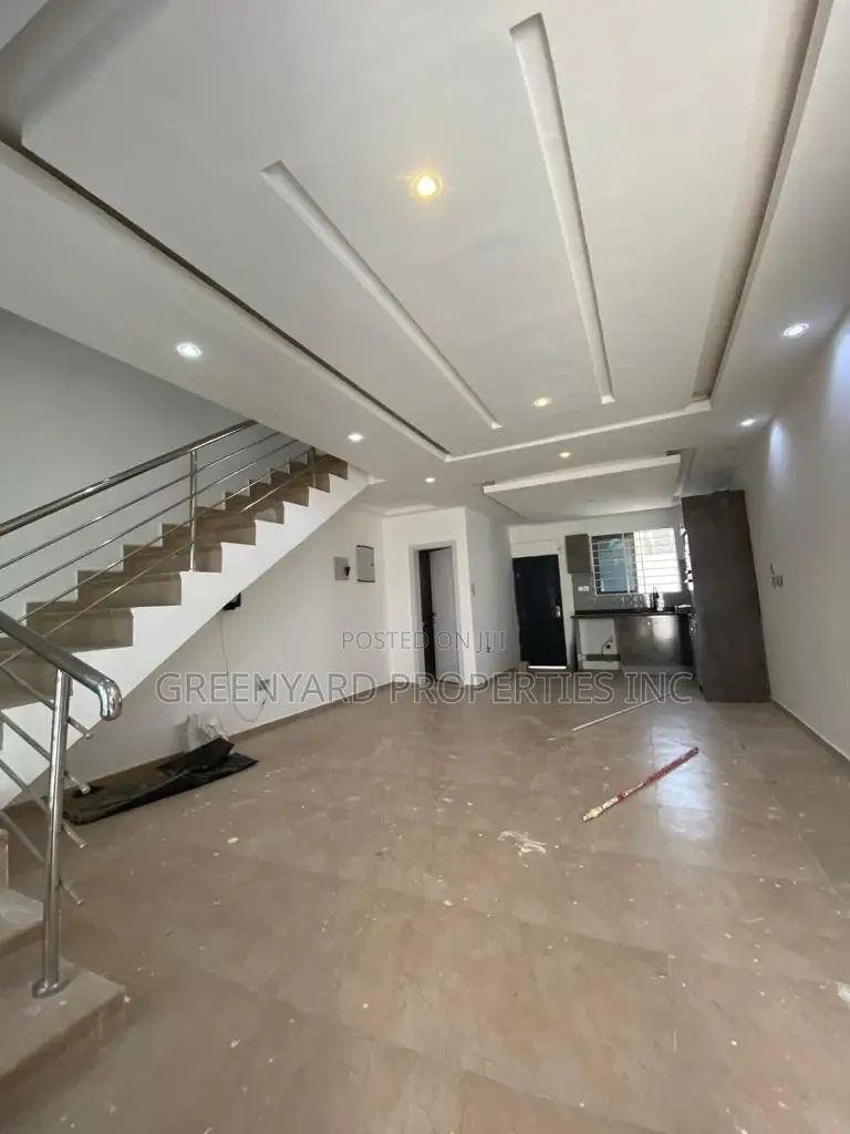 2bdrm House in Lakeside for sale