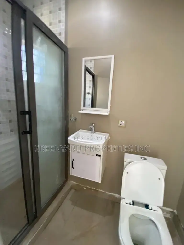 2bdrm House in Lakeside for sale