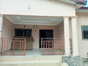 3bdrm Mansion in 3 Bedroom Self, Tema Metropolitan for rent