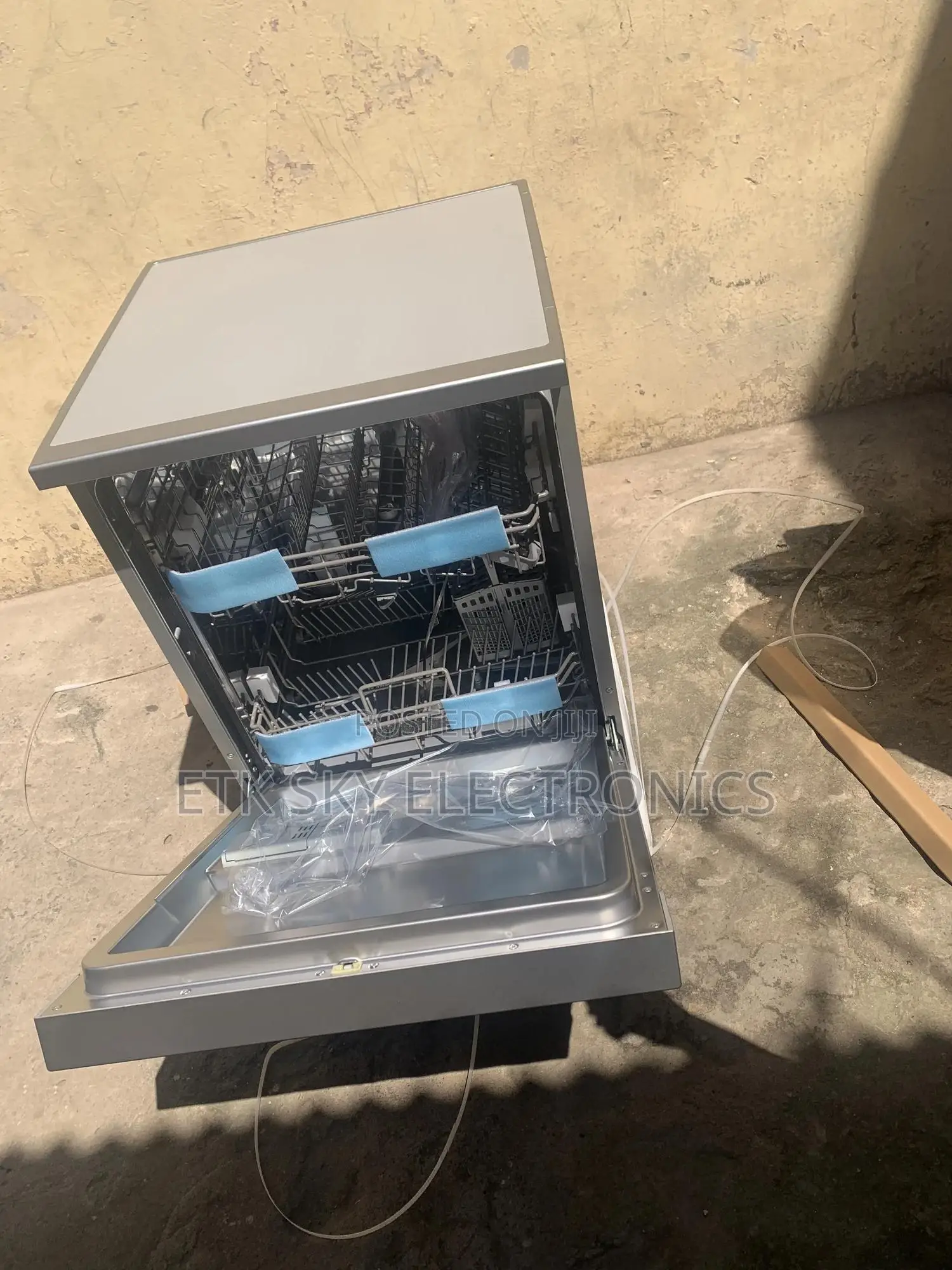 Alluring Midea 12plates Full Board Dishwasher