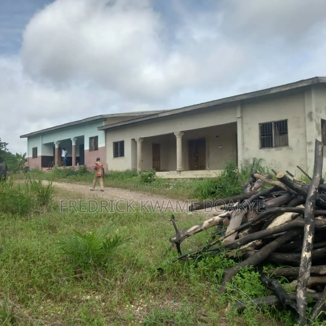 2 Stores With Warehouse for Sale at Bibiani Main Road