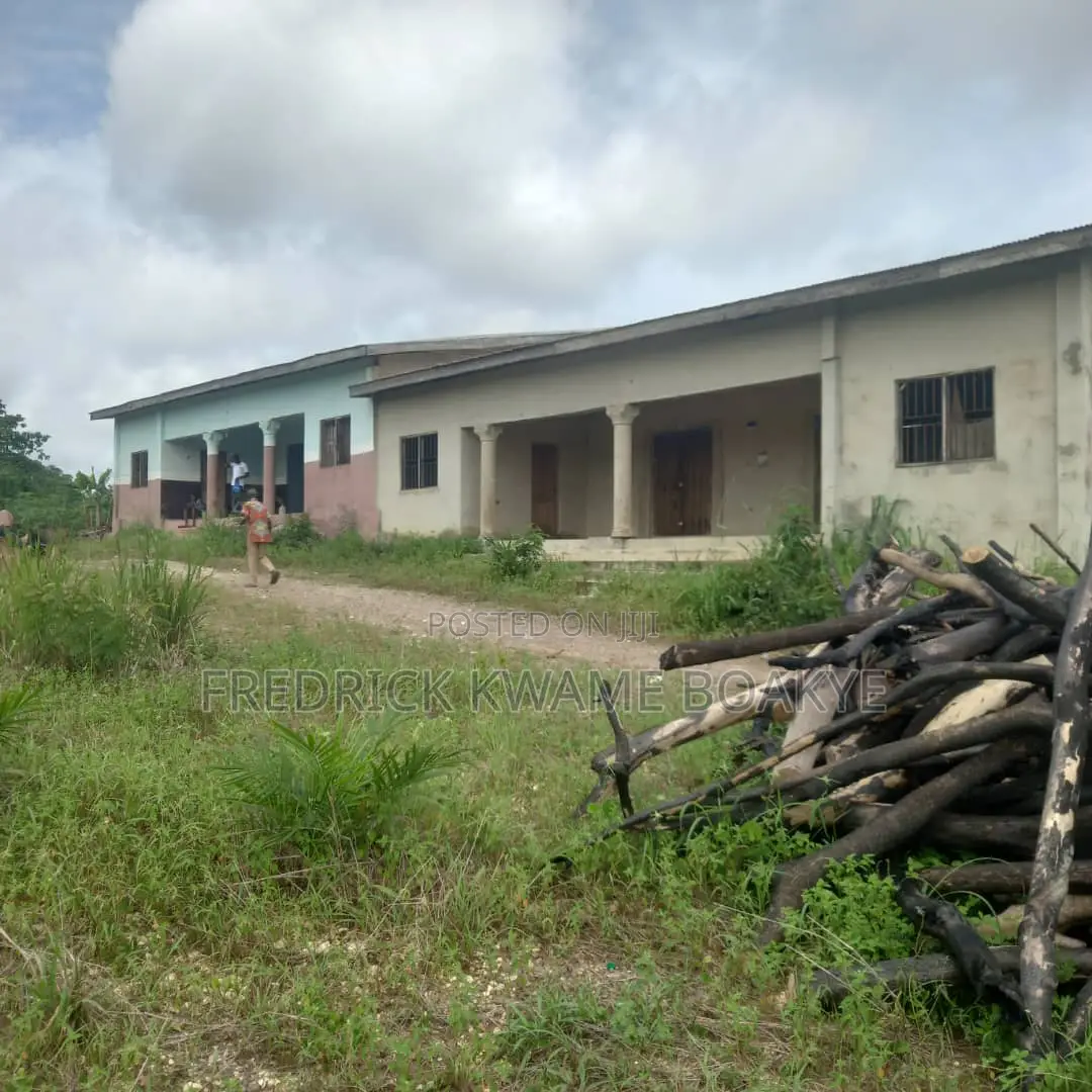 2 Stores With Warehouse for Sale at Bibiani Main Road