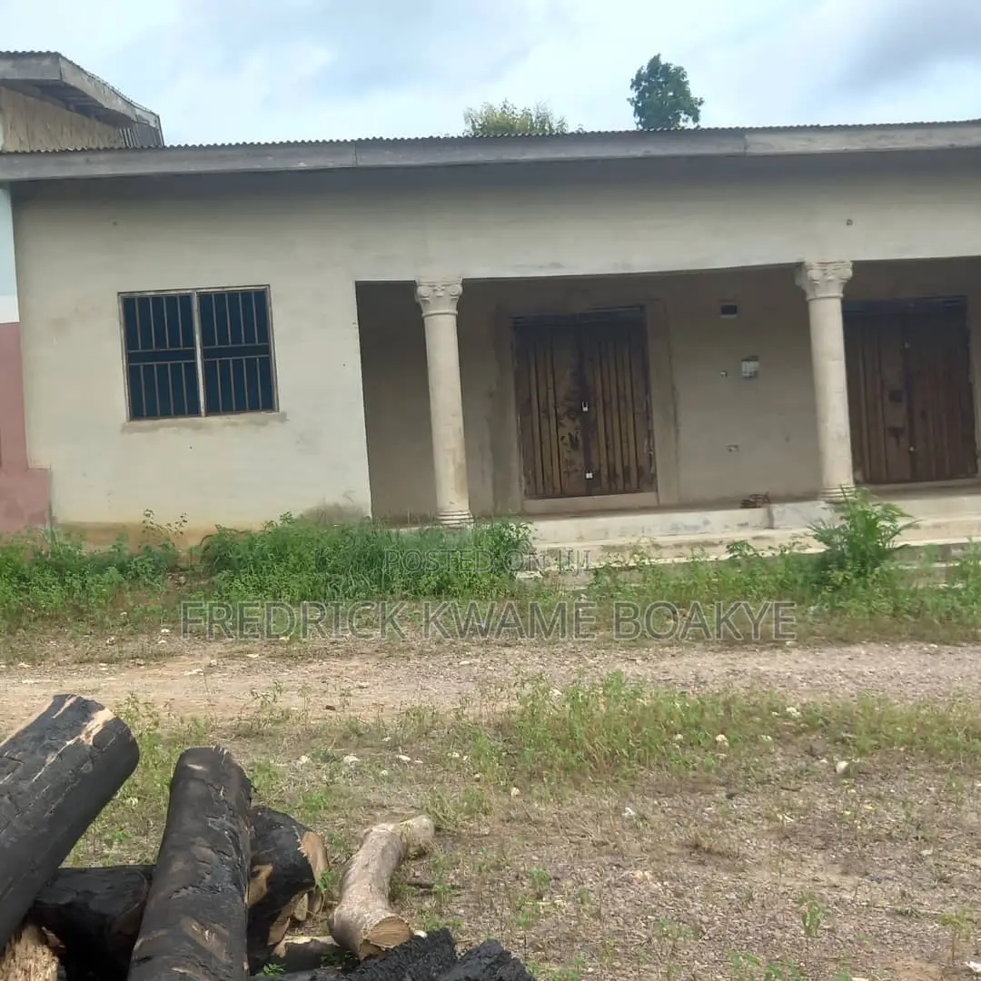 2 Stores With Warehouse for Sale at Bibiani Main Road