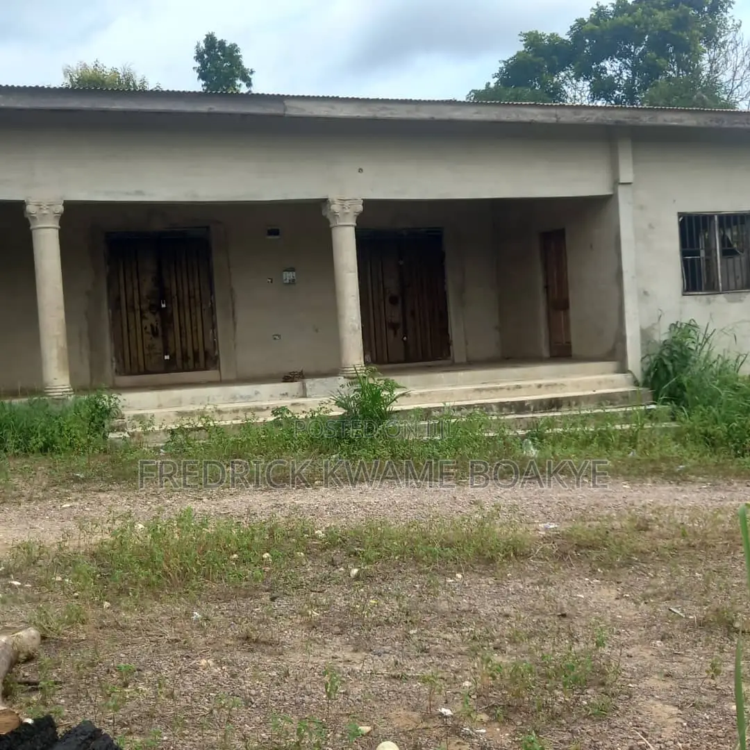 2 Stores With Warehouse for Sale at Bibiani Main Road