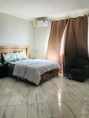 Studio Apartments Available Now Airport Area