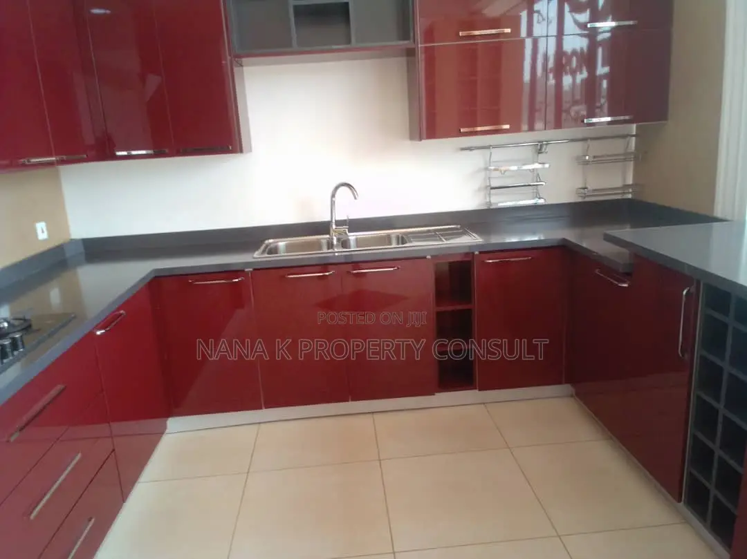 3bdrm House in Oyarifa, Ghana Flag for sale