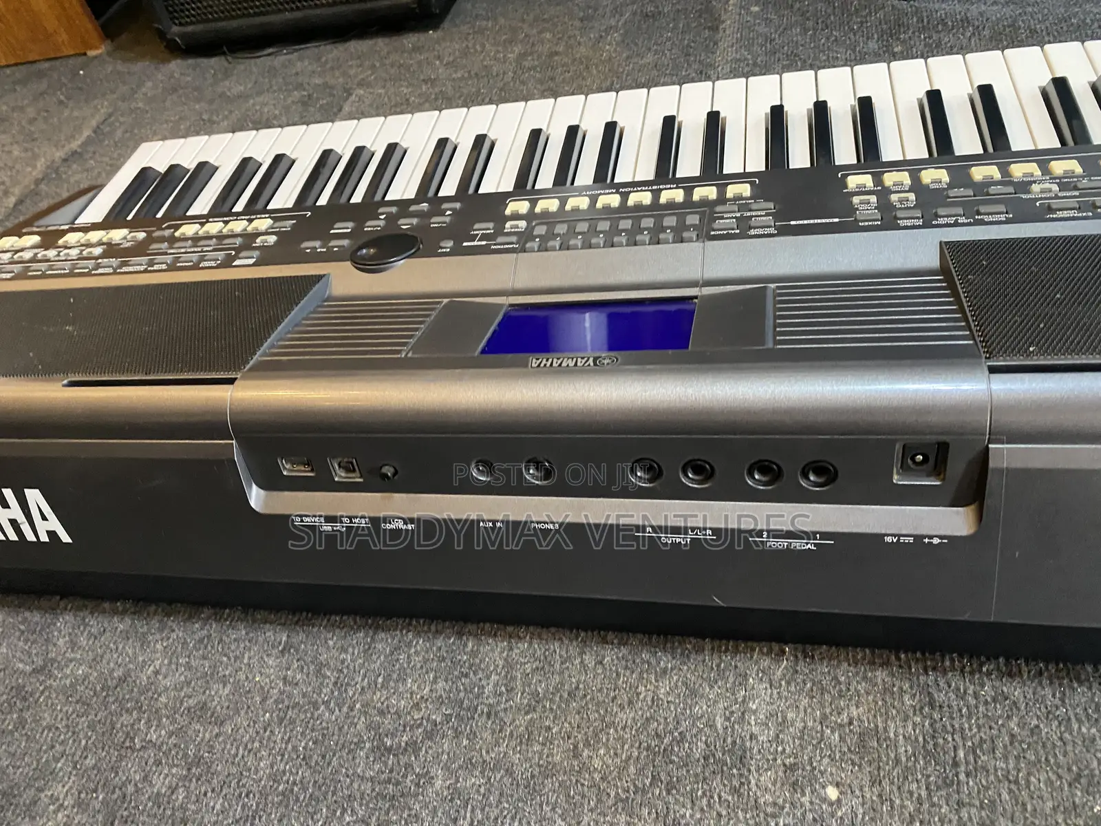 Yamaha S670 Keyboard