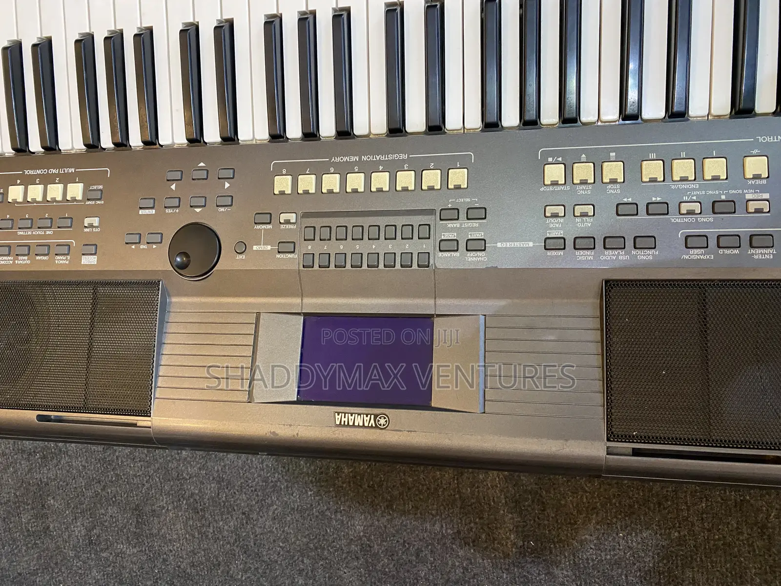 Yamaha S670 Keyboard