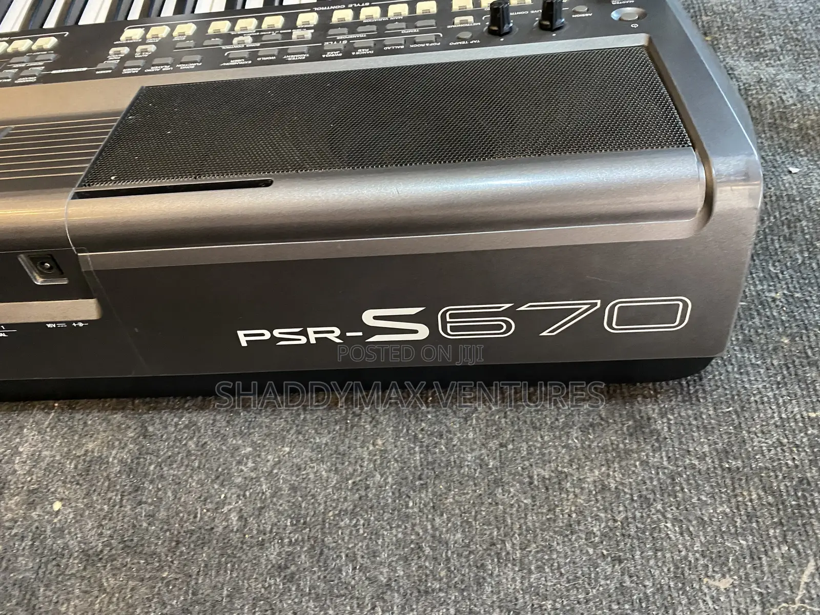 Yamaha S670 Keyboard